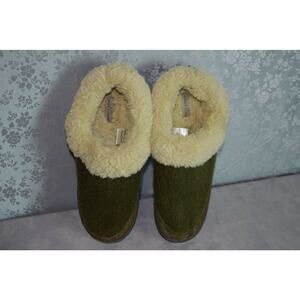 Daniel Green Women's Moss-Colored Faux Fur-Lined Clog Slippers SZ 11M